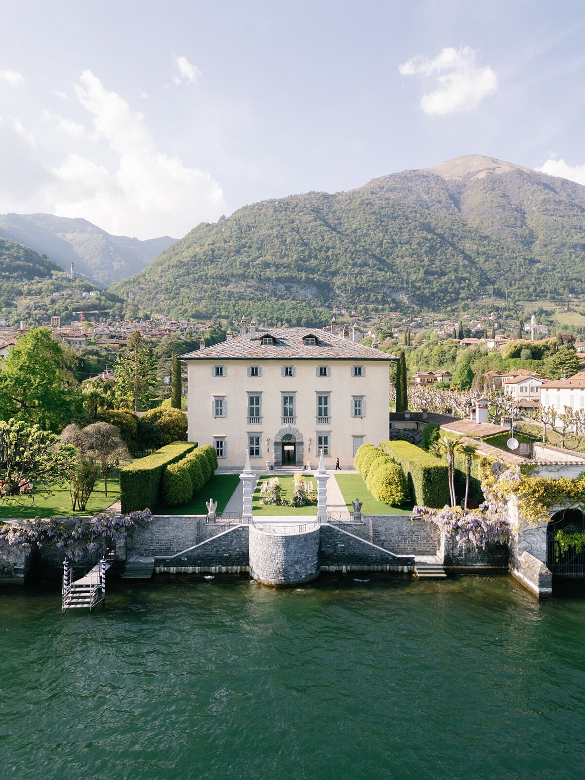 Luftaufnahme der Villa Balbiano am Comer See