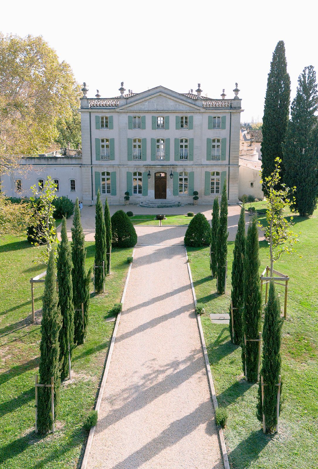 Zypressenallee zum Château de Tourreau, Provence