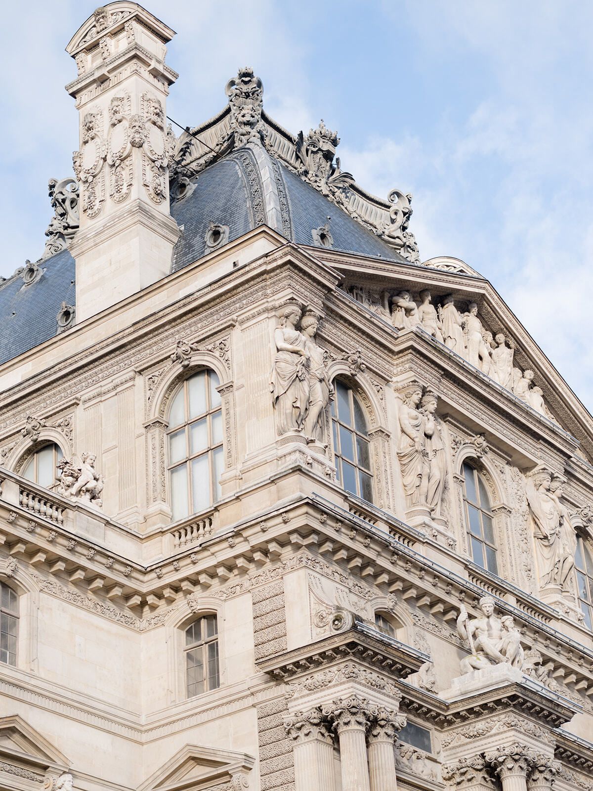 Prunkvoller Pavillon des Louvre