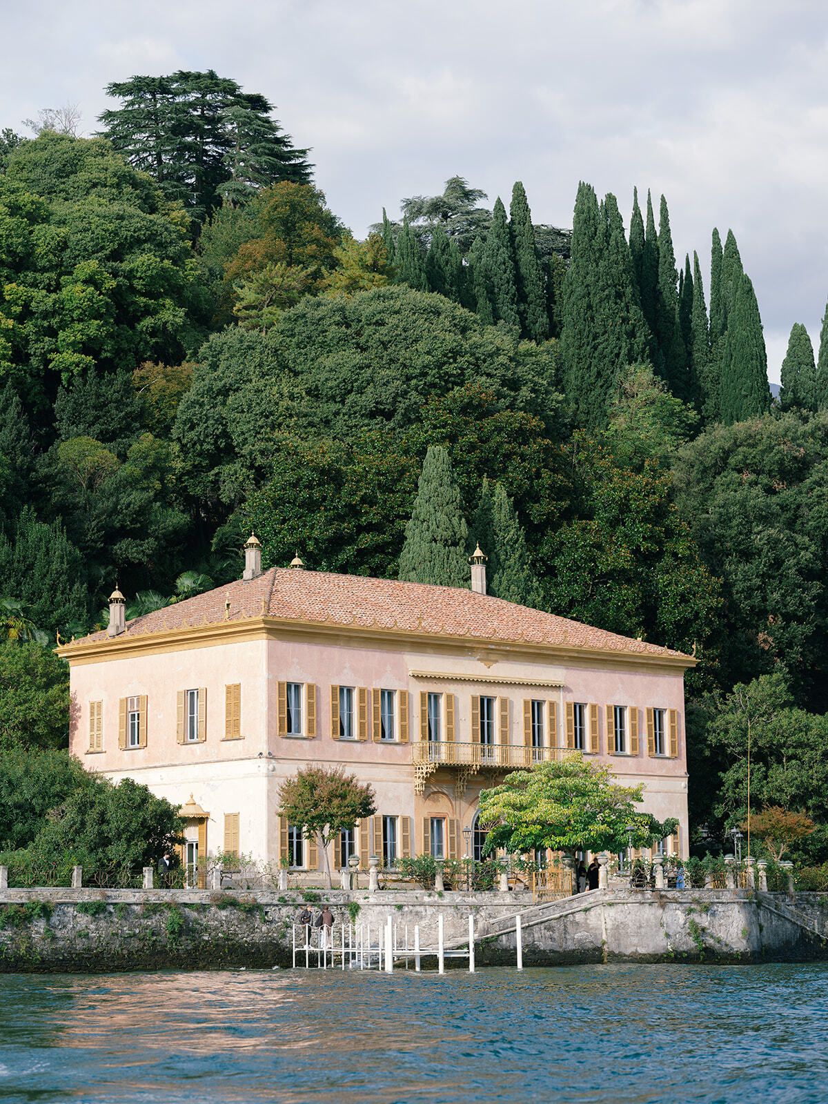 Villa Pizzo a orillas del lago de Como